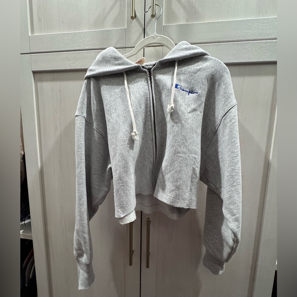 Champion® Reverse Weave® Cropped Full-Zip Hoodie Sweatshirt Light Grey XS